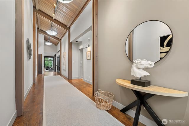 Property photo for 1014 Belfair Road, Bellevue photo 3