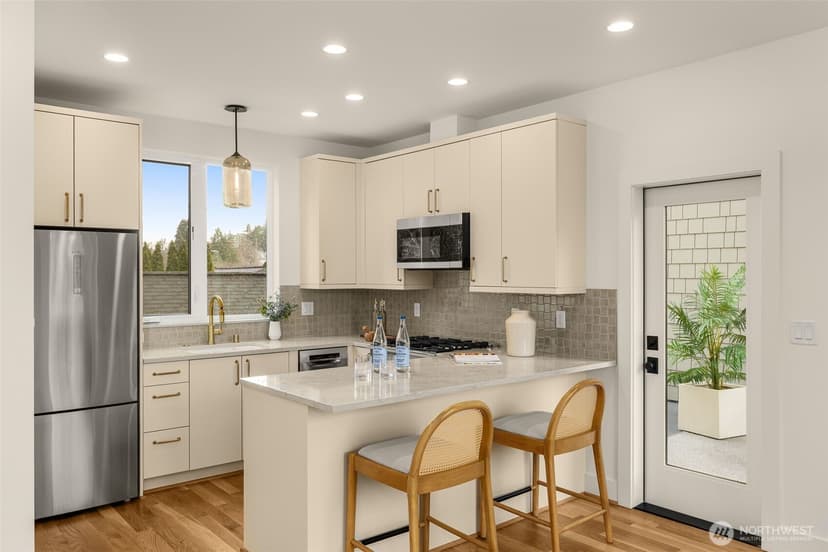 Property photo for 2844 35th Avenue W #B, Seattle photo 6