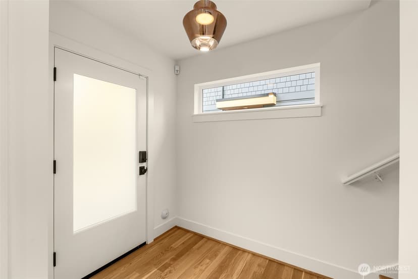 Property photo for 2844 35th Avenue W #B, Seattle photo 5