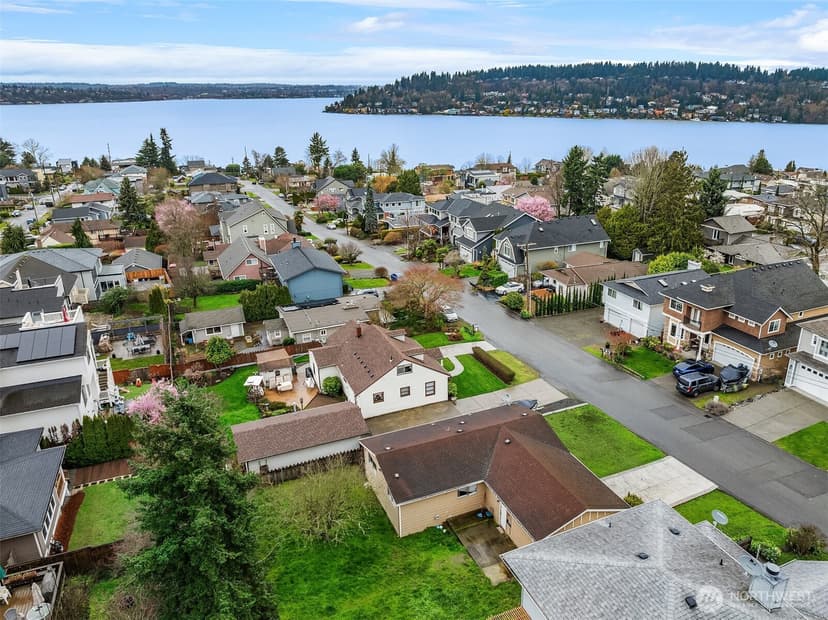 Property photo for 1111 N 33rd Street, Renton photo 8