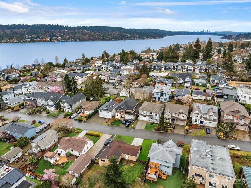 Property photo for 1111 N 33rd Street, Renton photo 6