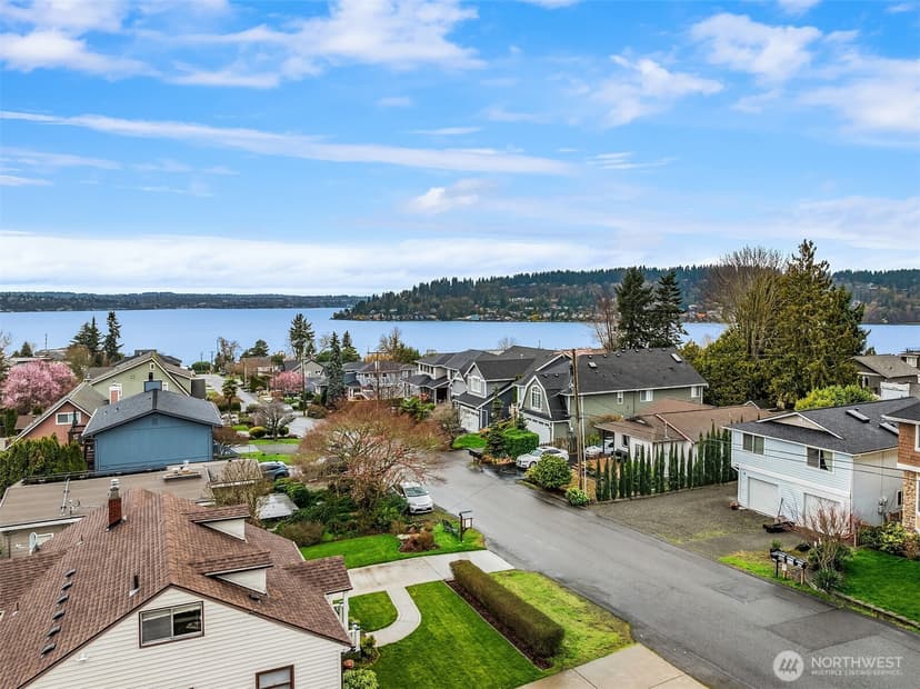 Property photo for 1111 N 33rd Street, Renton photo 5