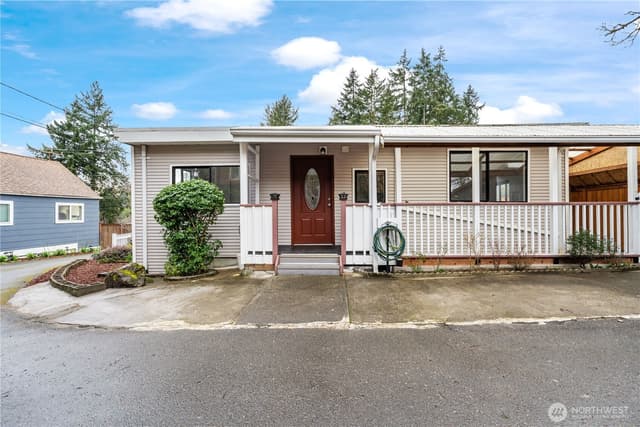 Property photo for 13324 30th Avenue NE, Seattle photo 5