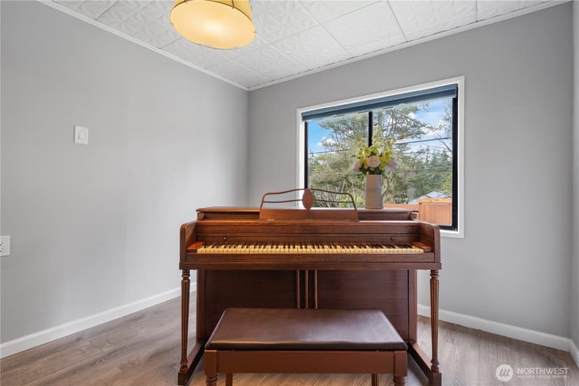 Property photo for 13324 30th Avenue NE, Seattle photo 17
