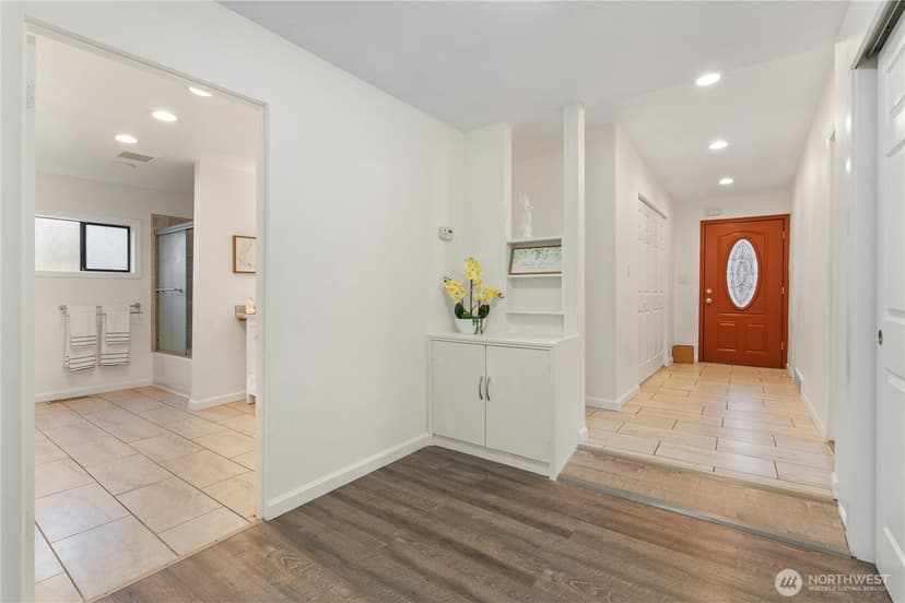 Property photo for 13324 30th Avenue NE, Seattle photo 22