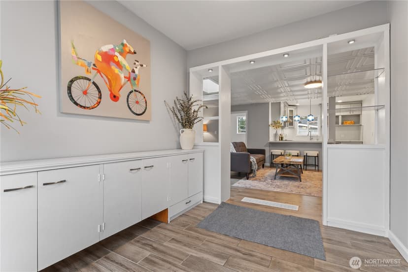 Property photo for 13324 30th Avenue NE, Seattle photo 6