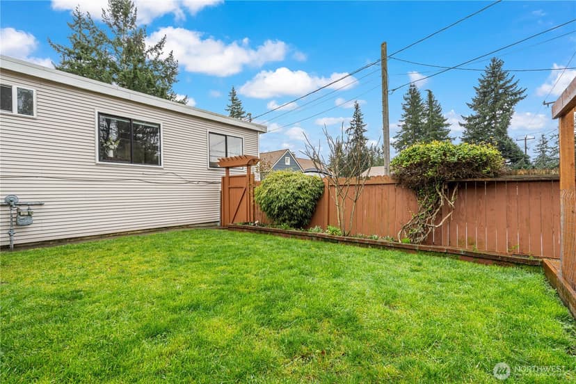 Property photo for 13324 30th Avenue NE, Seattle photo 35