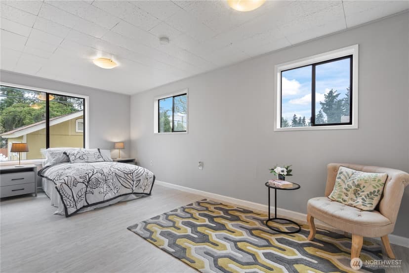Property photo for 13324 30th Avenue NE, Seattle photo 14