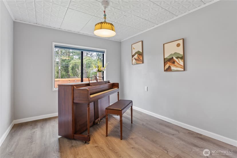 Property photo for 13324 30th Avenue NE, Seattle photo 16
