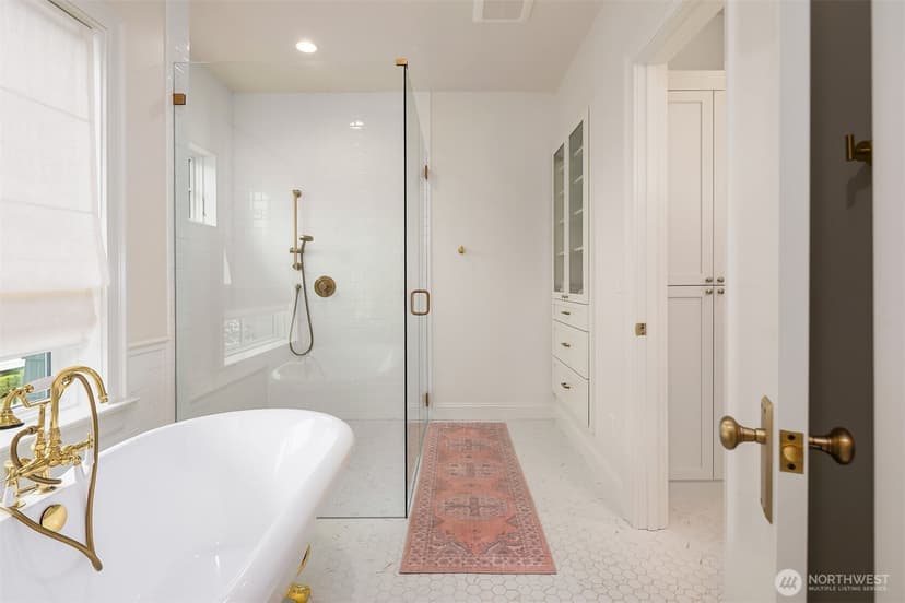 Property photo for 5721 65th Avenue NE, Seattle photo 33
