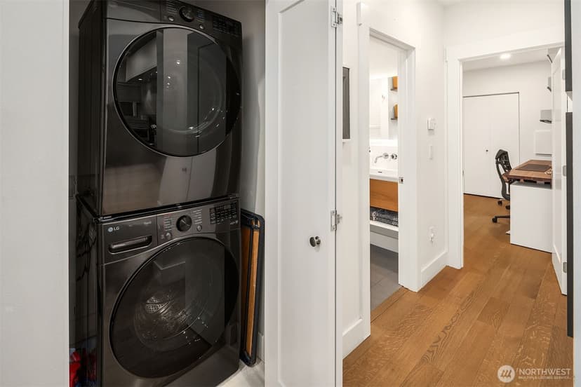 Property photo for 107 23rd Avenue #A, Seattle photo 17