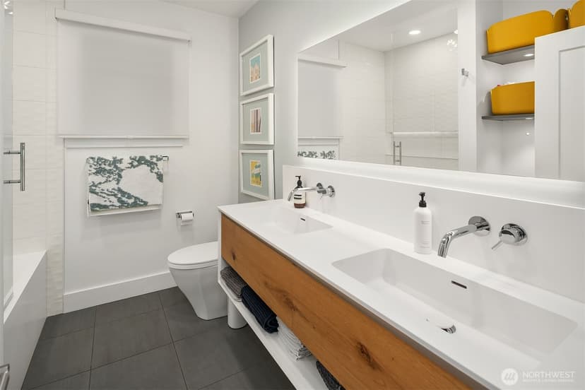 Property photo for 107 23rd Avenue #A, Seattle photo 15