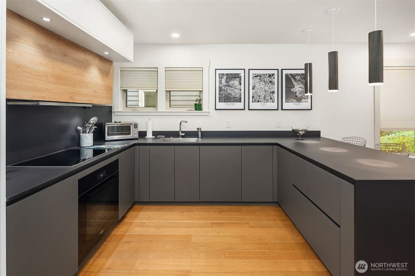 Property photo for 107 23rd Avenue #A, Seattle photo 8