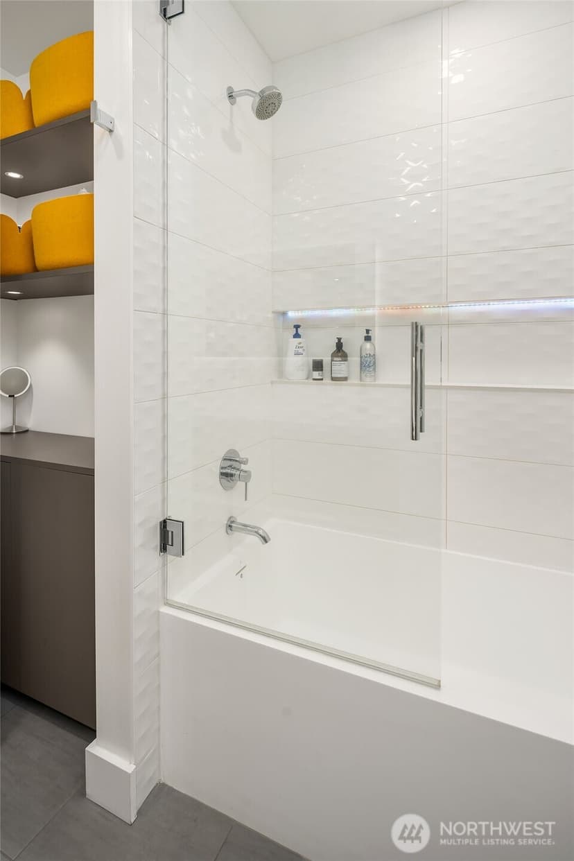Property photo for 107 23rd Avenue #A, Seattle photo 16