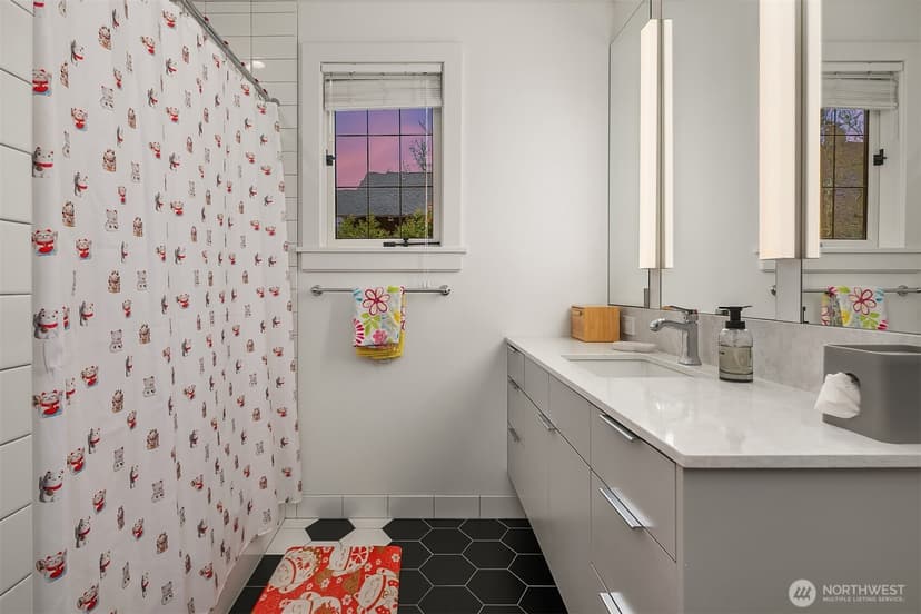 Property photo for 803 E Prospect Street, Seattle photo 23