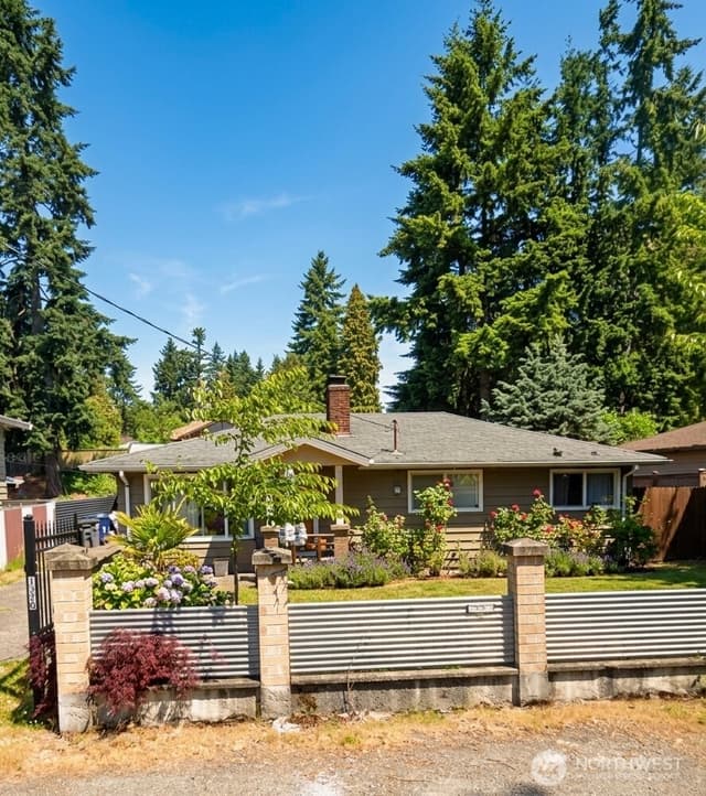 Property photo for 1320 S 131st Place, Burien
