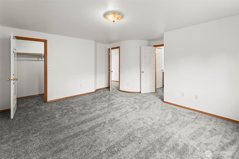 Property photo for 928 N Heatherwood W, Tacoma photo 23