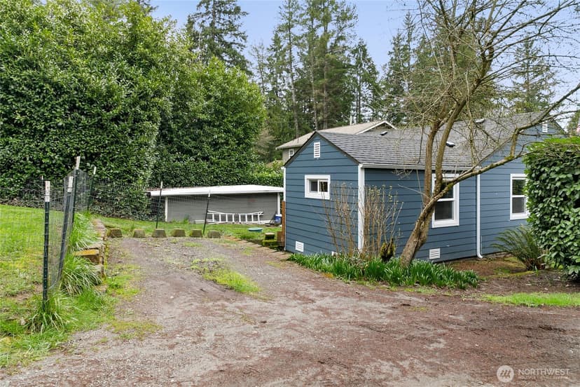 Property photo for 3704 W Arsenal Way, Bremerton photo 33