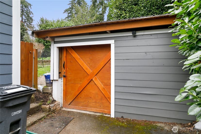 Property photo for 3704 W Arsenal Way, Bremerton photo 39