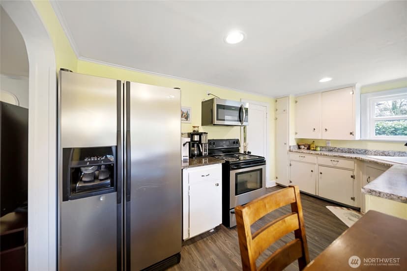 Property photo for 3704 W Arsenal Way, Bremerton photo 10