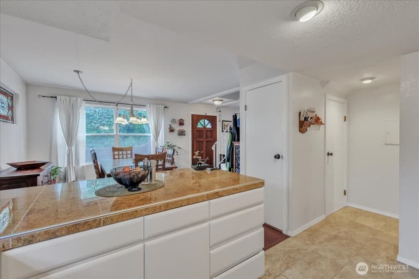 Property photo for 411 N Yakima Avenue, Tacoma photo 8