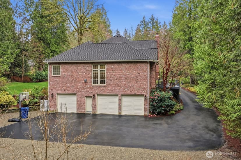 Property photo for 19827 223rd Avenue NE, Woodinville photo 38