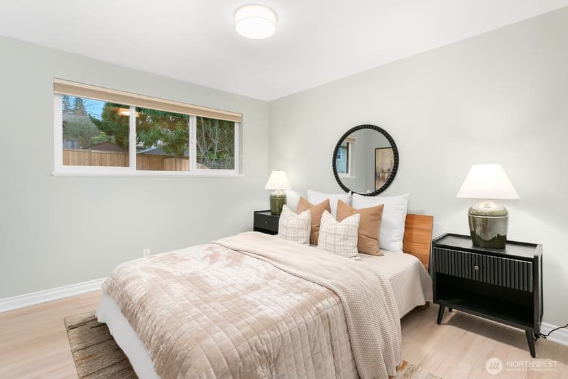 Property photo for 2830 32nd Avenue W, Seattle photo 12