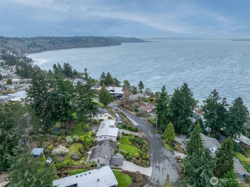Property photo for 11818 Marine View Drive SW, Burien photo 3