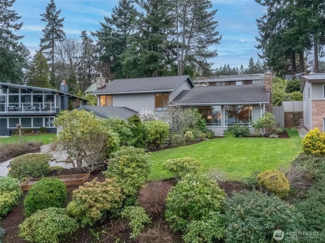 Property photo for 11818 Marine View Drive SW, Burien
