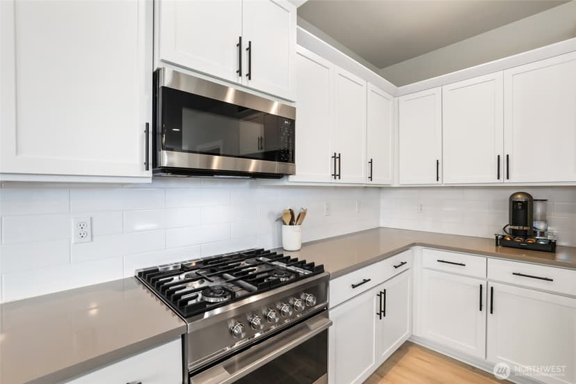 Property photo for 10445 11th Street E, Edgewood photo 11