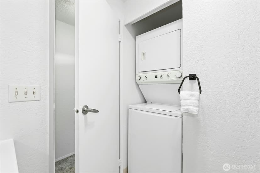 Property photo for 6103 204th Street SW #B2, Lynnwood photo 8