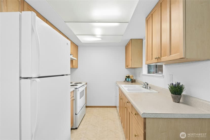 Property photo for 6103 204th Street SW #B2, Lynnwood photo 4