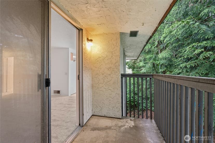 Property photo for 6103 204th Street SW #B2, Lynnwood photo 11