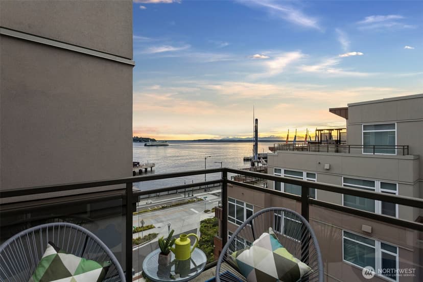Property photo for 1900 Alaskan Way #514, Seattle photo 8