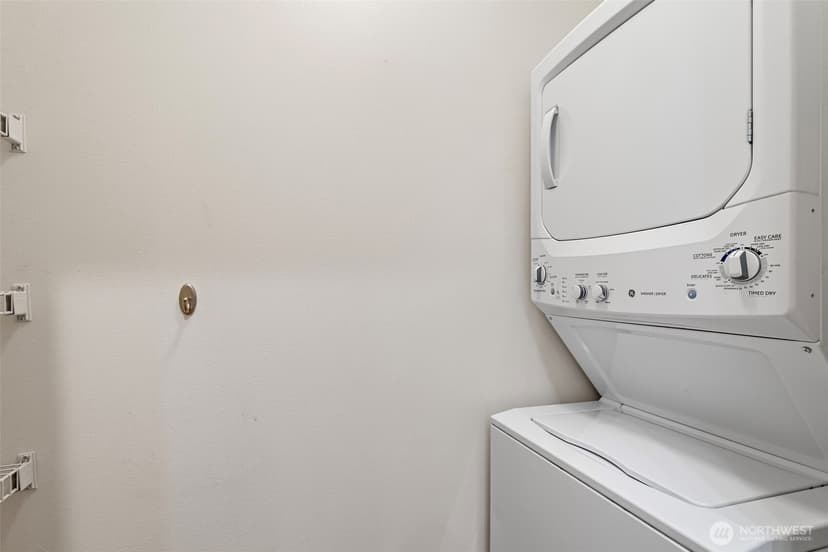 Property photo for 1900 Alaskan Way #514, Seattle photo 29