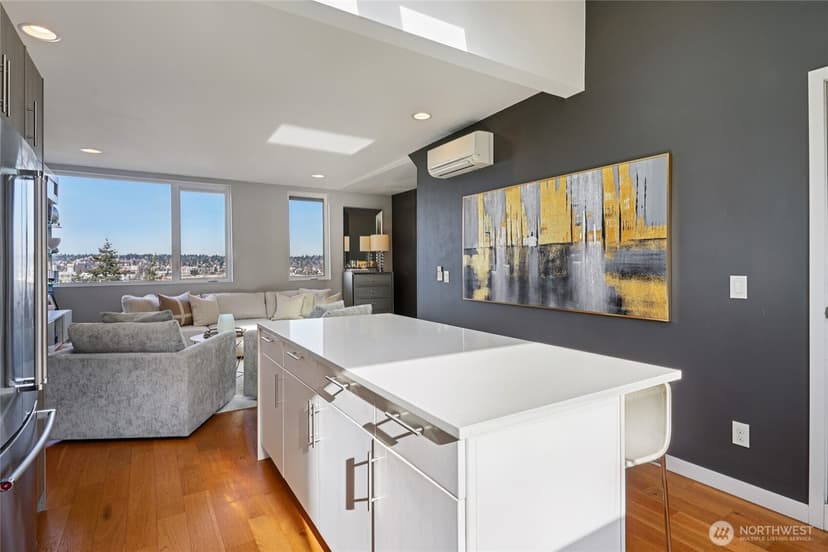 Property photo for 1230 W Emerson Street, Seattle photo 13