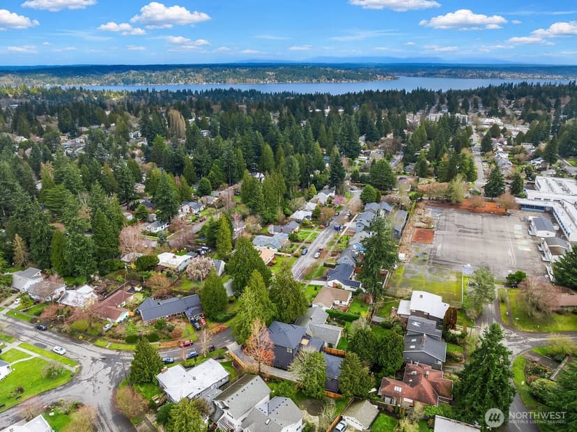 Property photo for 2613 NE 87th Street, Seattle photo 12