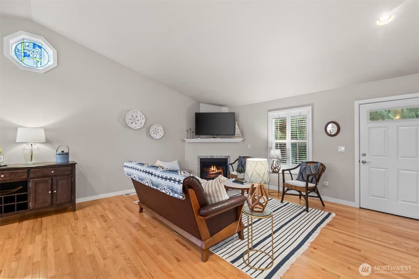 Property photo for 4925 Harbor View Drive NE, Tacoma photo 13