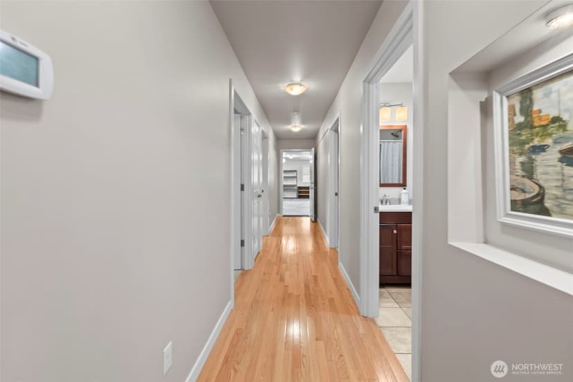 Property photo for 4925 Harbor View Drive NE, Tacoma photo 19