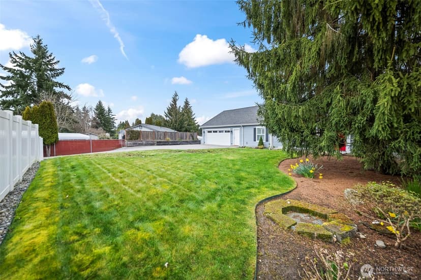 Property photo for 4925 Harbor View Drive NE, Tacoma photo 3