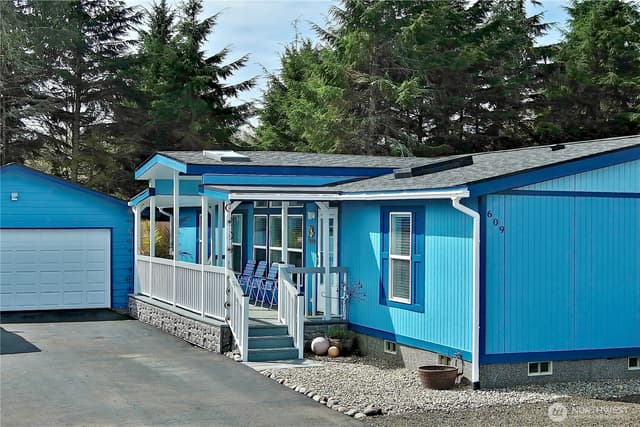 Property photo for 609 Chenois Avenue NE, Ocean Shores