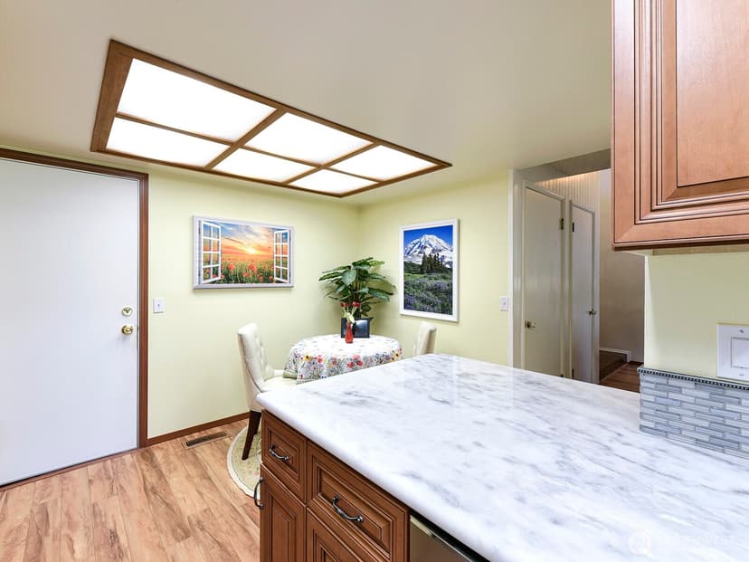 Property photo for 7713 Zircon Drive SW, Lakewood photo 4