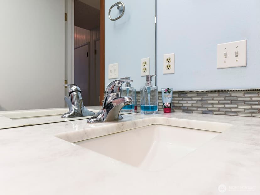 Property photo for 7713 Zircon Drive SW, Lakewood photo 12