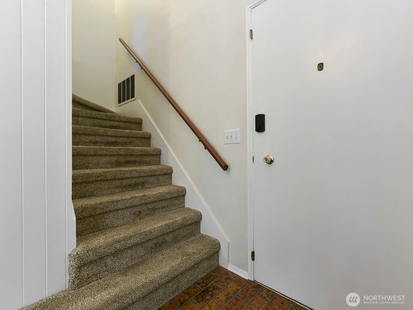 Property photo for 7713 Zircon Drive SW, Lakewood photo 13