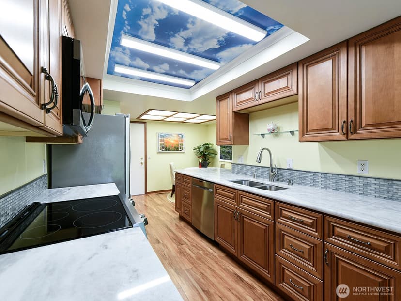Property photo for 7713 Zircon Drive SW, Lakewood photo 5
