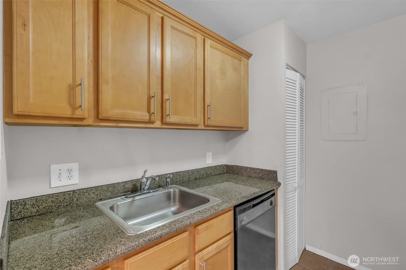 Property photo for 6105 N 16th St #N103, Tacoma photo 7