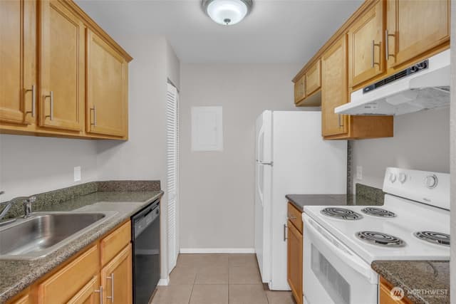 Property photo for 6105 N 16th St #N103, Tacoma photo 5