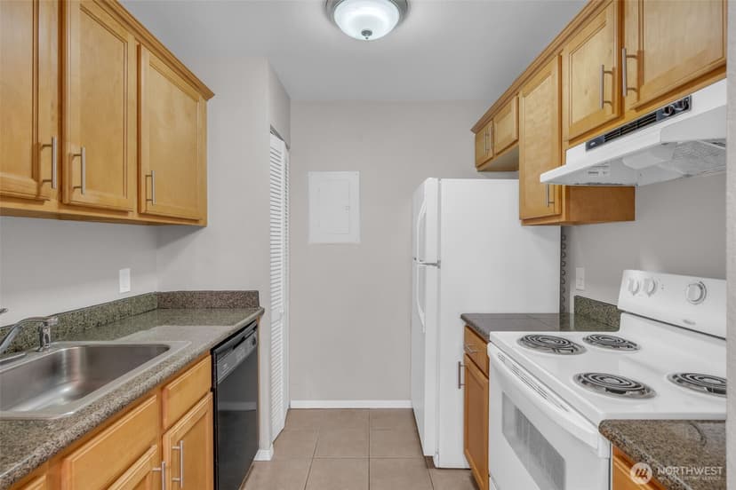 Property photo for 6105 N 16th St #N103, Tacoma photo 5
