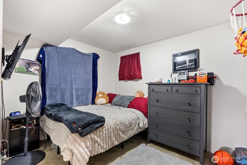 Property photo for 13117 Holmes Point Drive NE, Kirkland photo 13