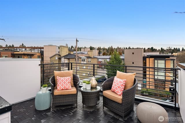 Property photo for 5114 24th Avenue NE, Seattle photo 3
